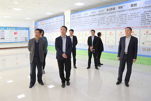 中煤集团与济宁技师学院举行校企合作授牌仪式